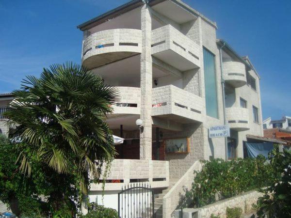 Braco By The Sea With A Sea View Apartment